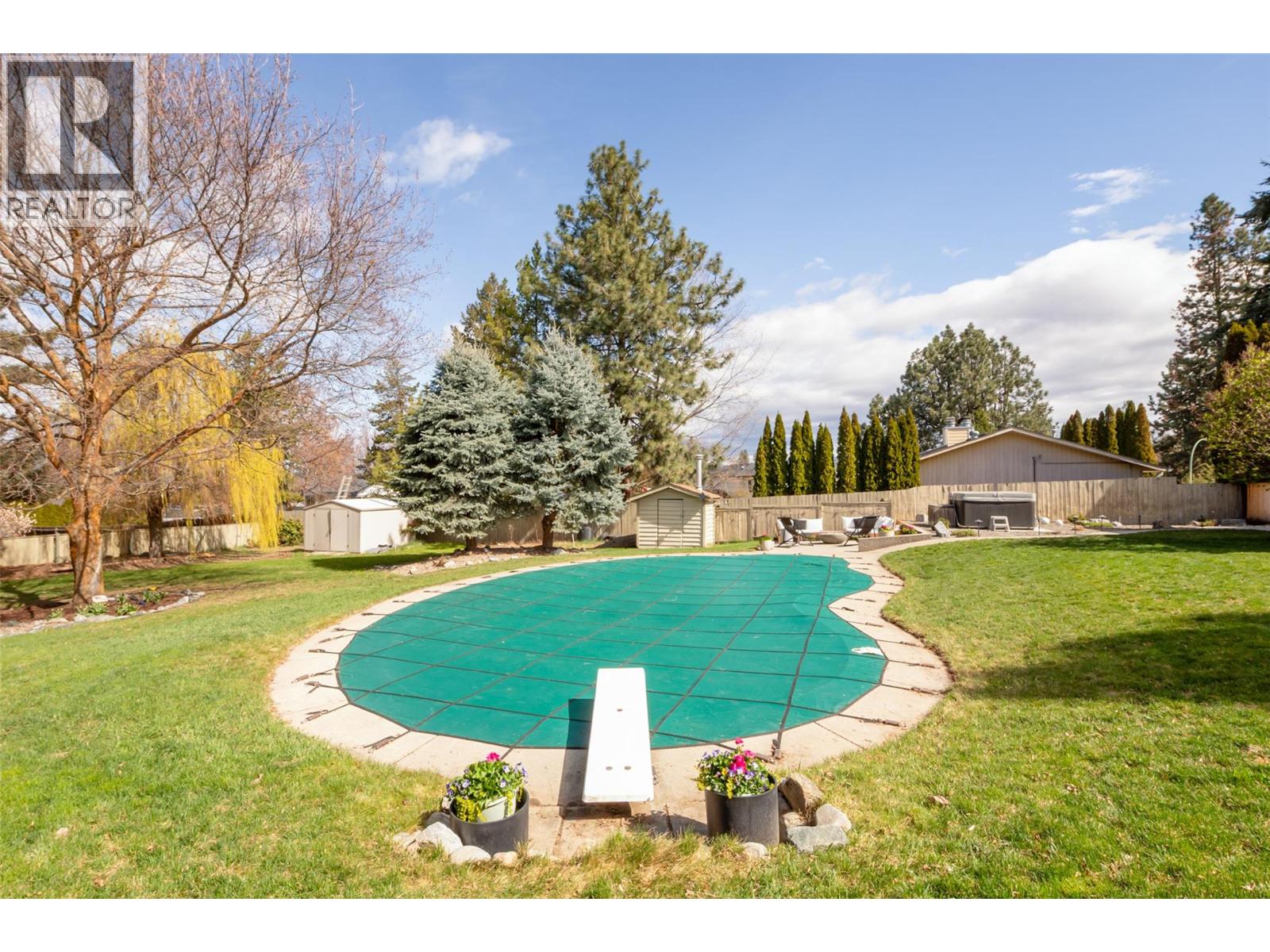 1520 Oakridge Road, Kelowna