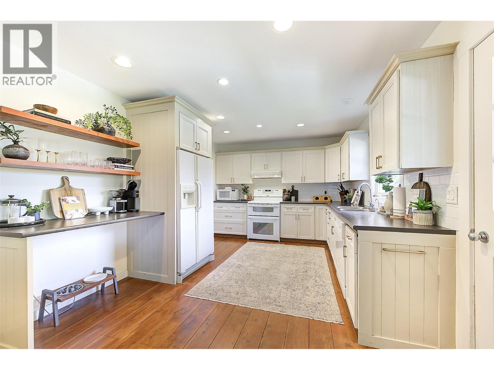 1520 Oakridge Road, Kelowna