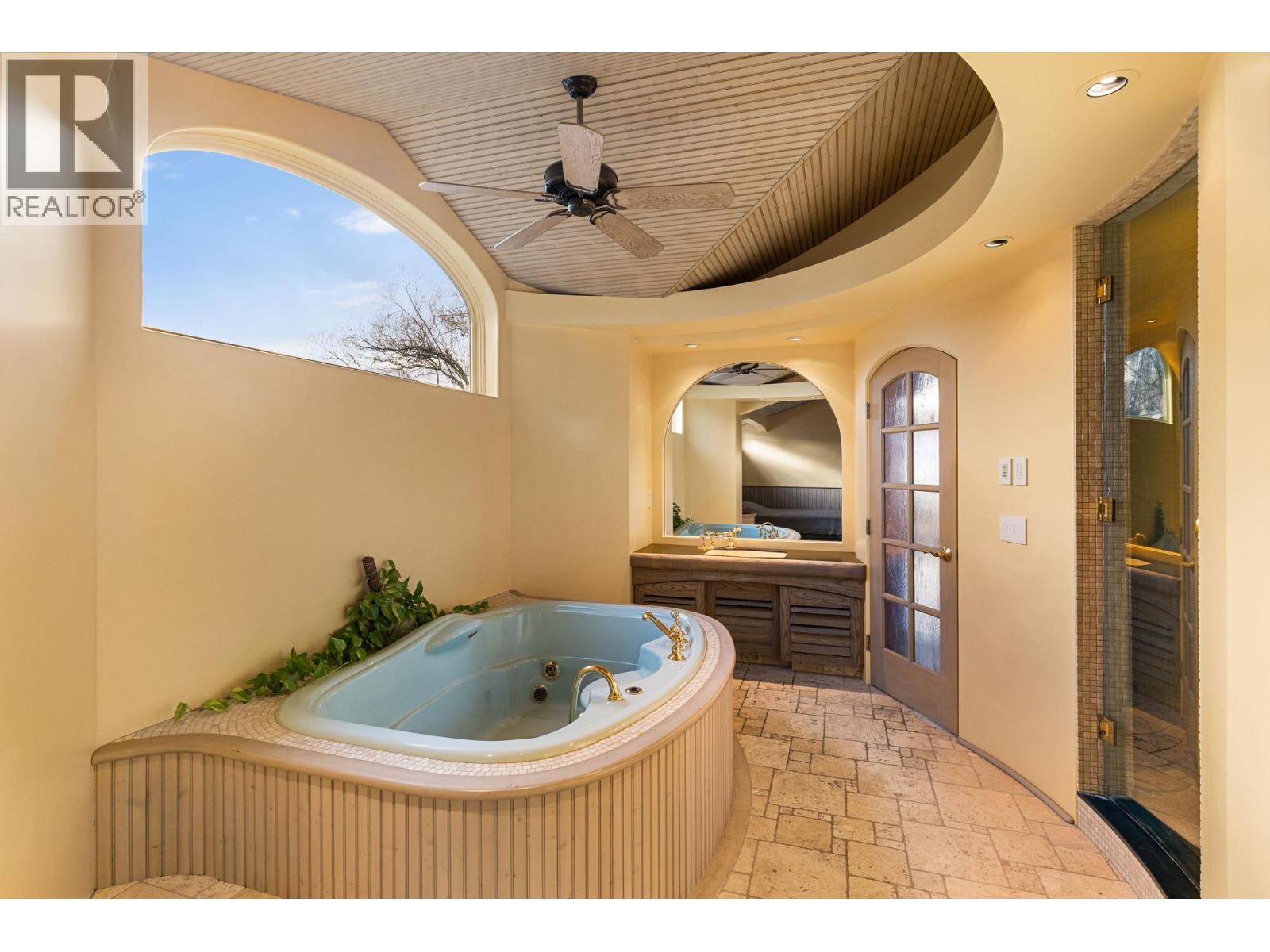 1 379 Collett Road, Kelowna