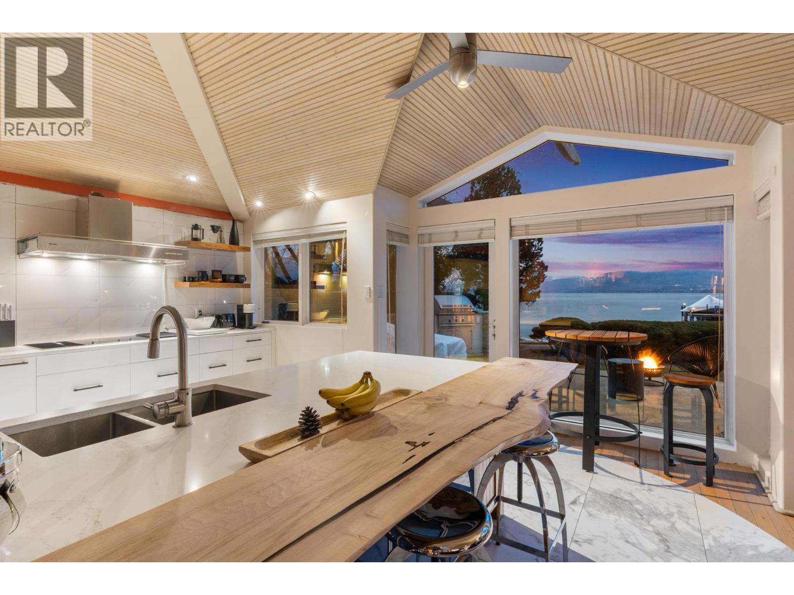 1 379 Collett Road, Kelowna