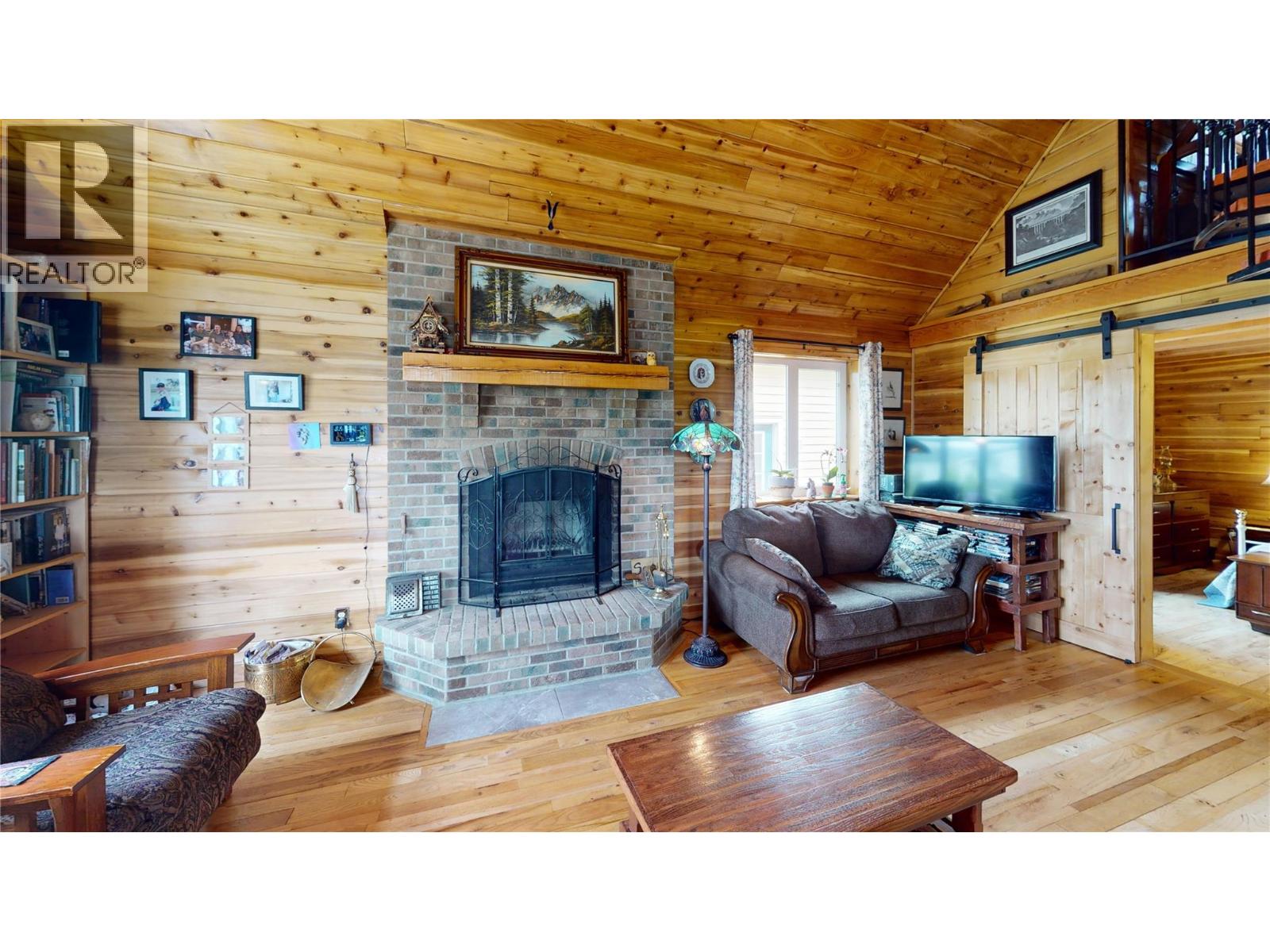 2122 ERICKSON STREET - 11