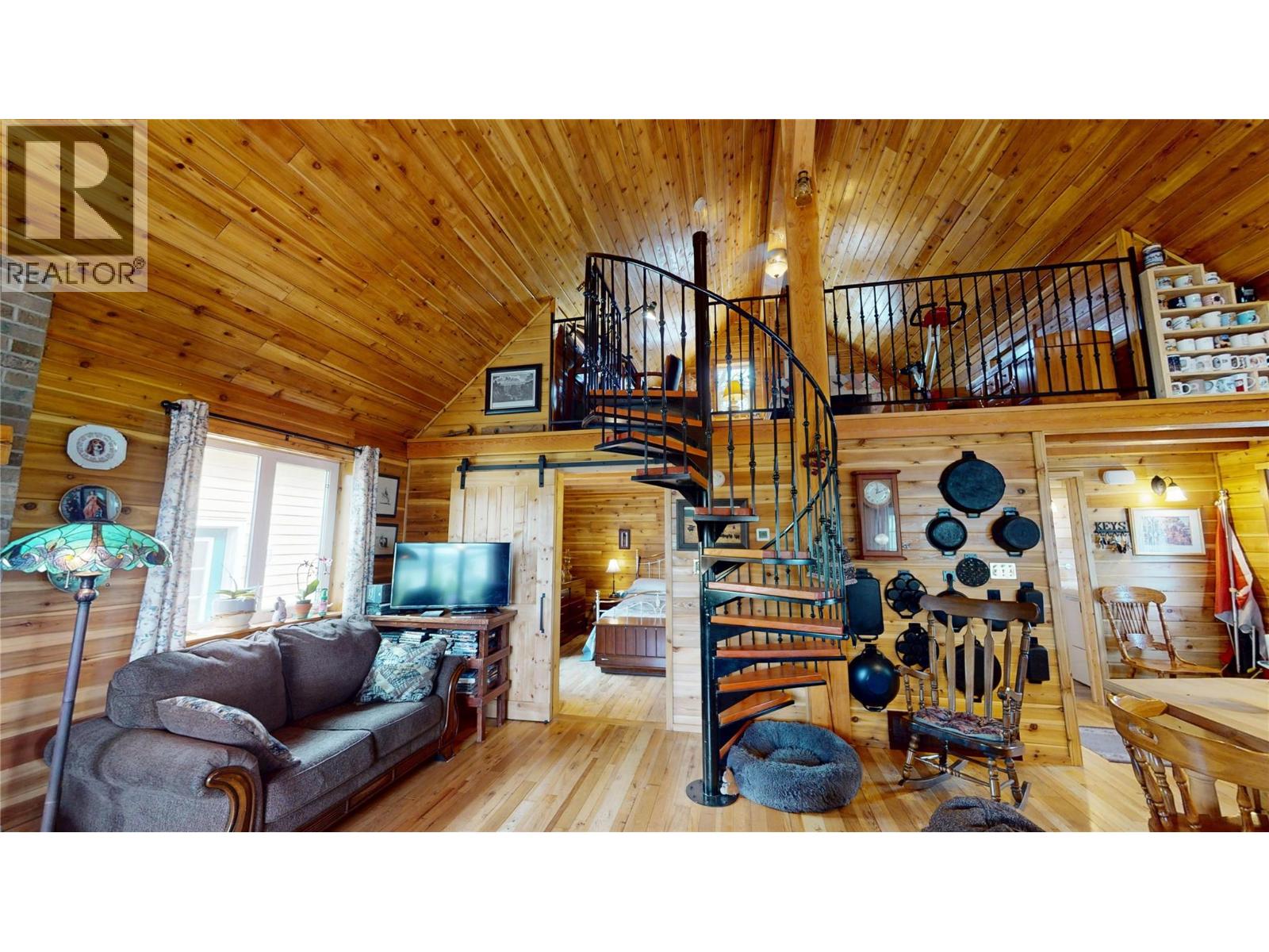 2122 ERICKSON STREET - 12