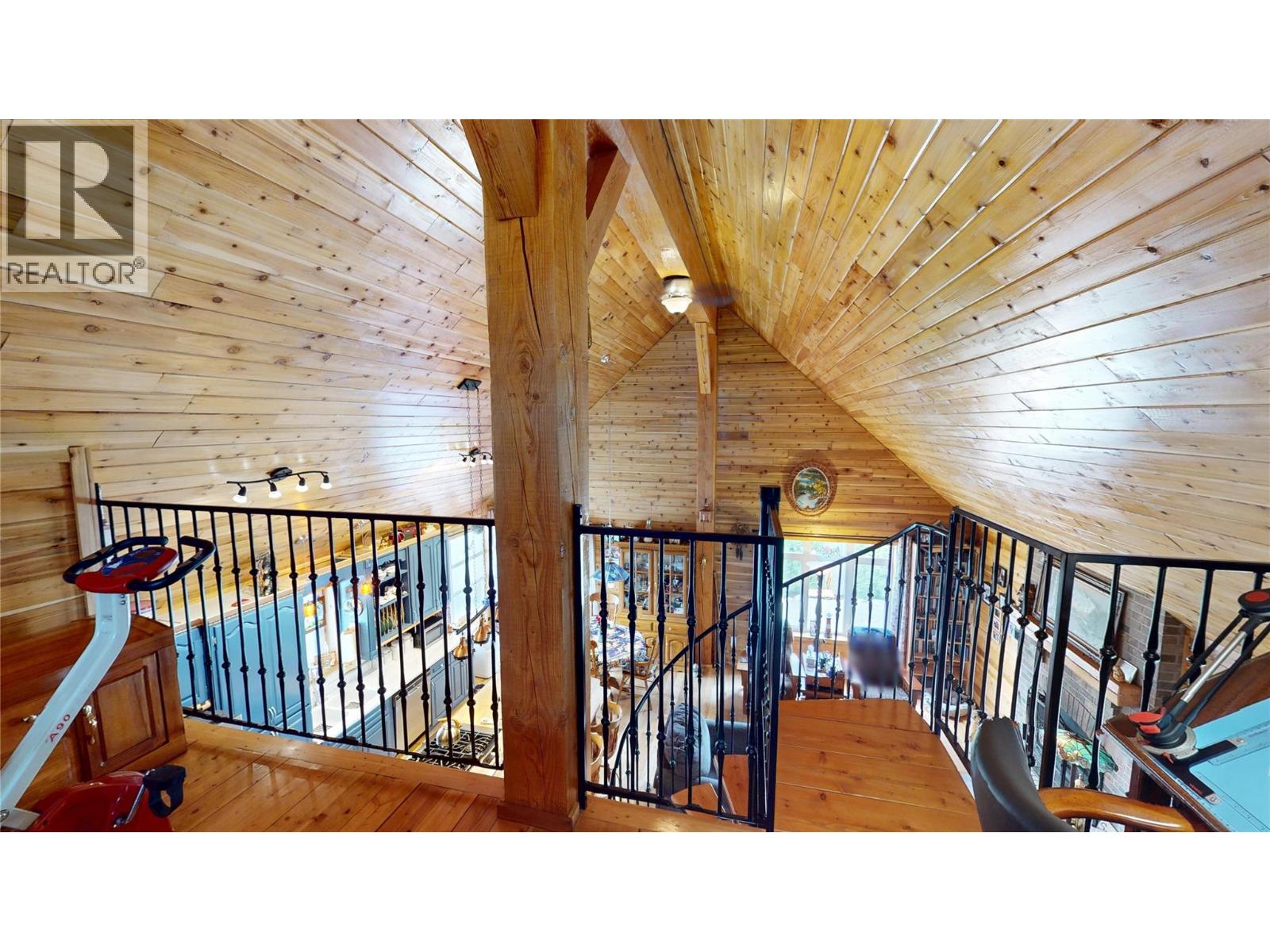 2122 ERICKSON STREET - 19