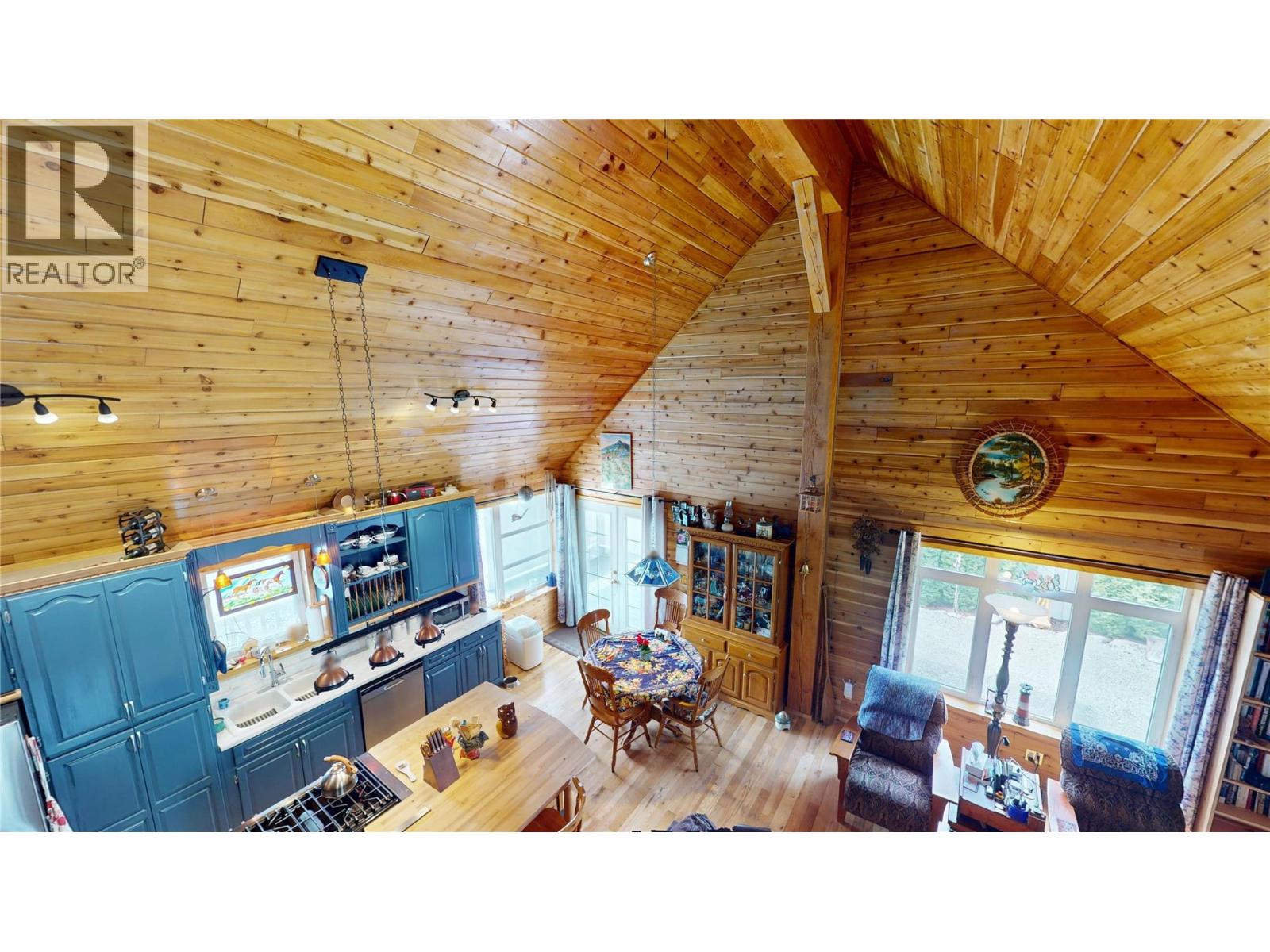 2122 ERICKSON STREET - 21