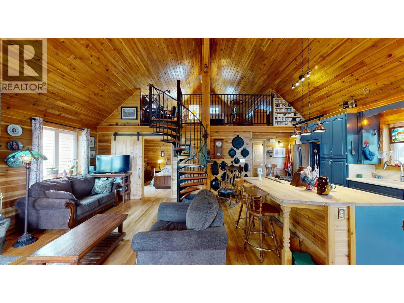 2122 ERICKSON STREET - 4