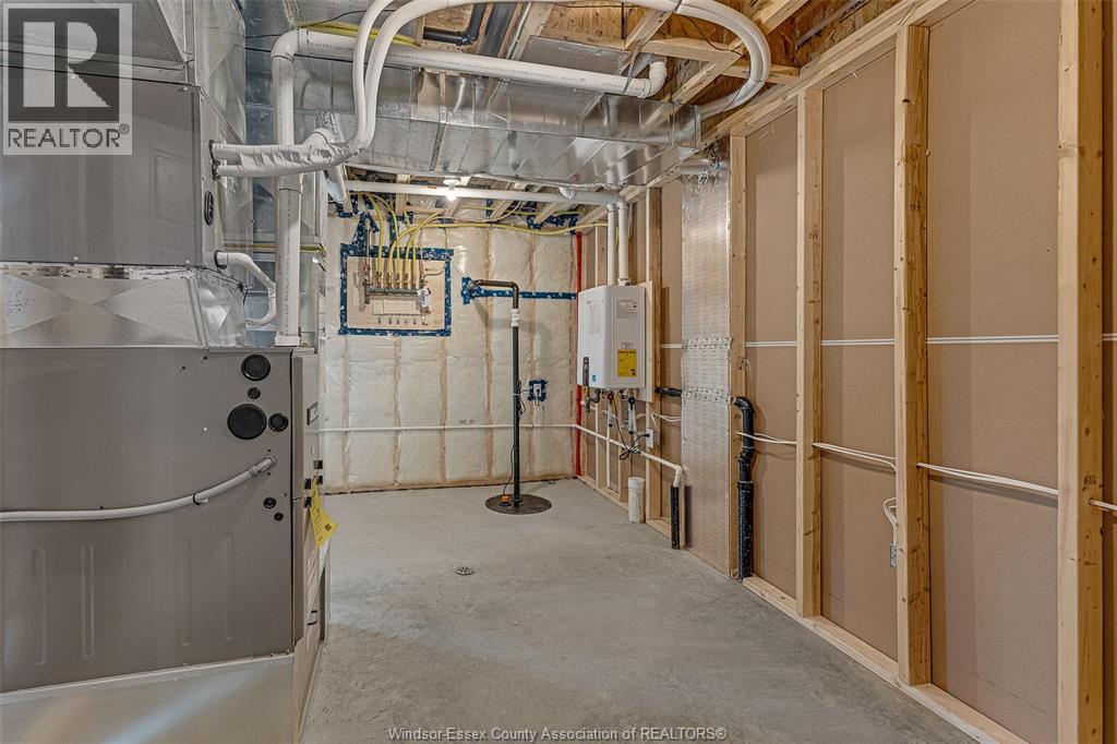 200 WORTHINGTON COURT — photo 29