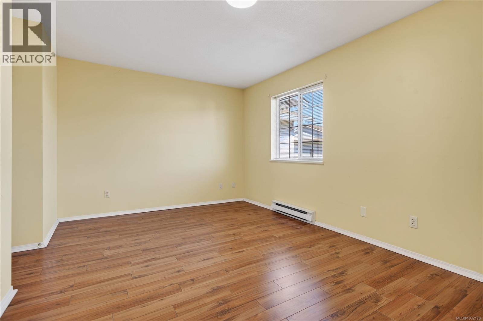 #12 717 ASPEN RD - 33