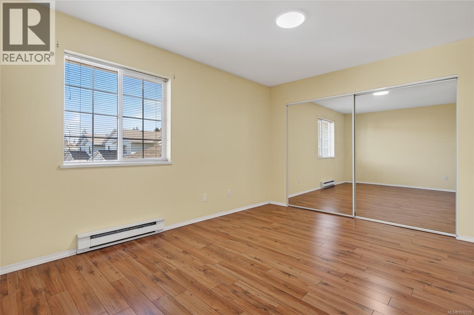 #12 717 ASPEN RD - 32