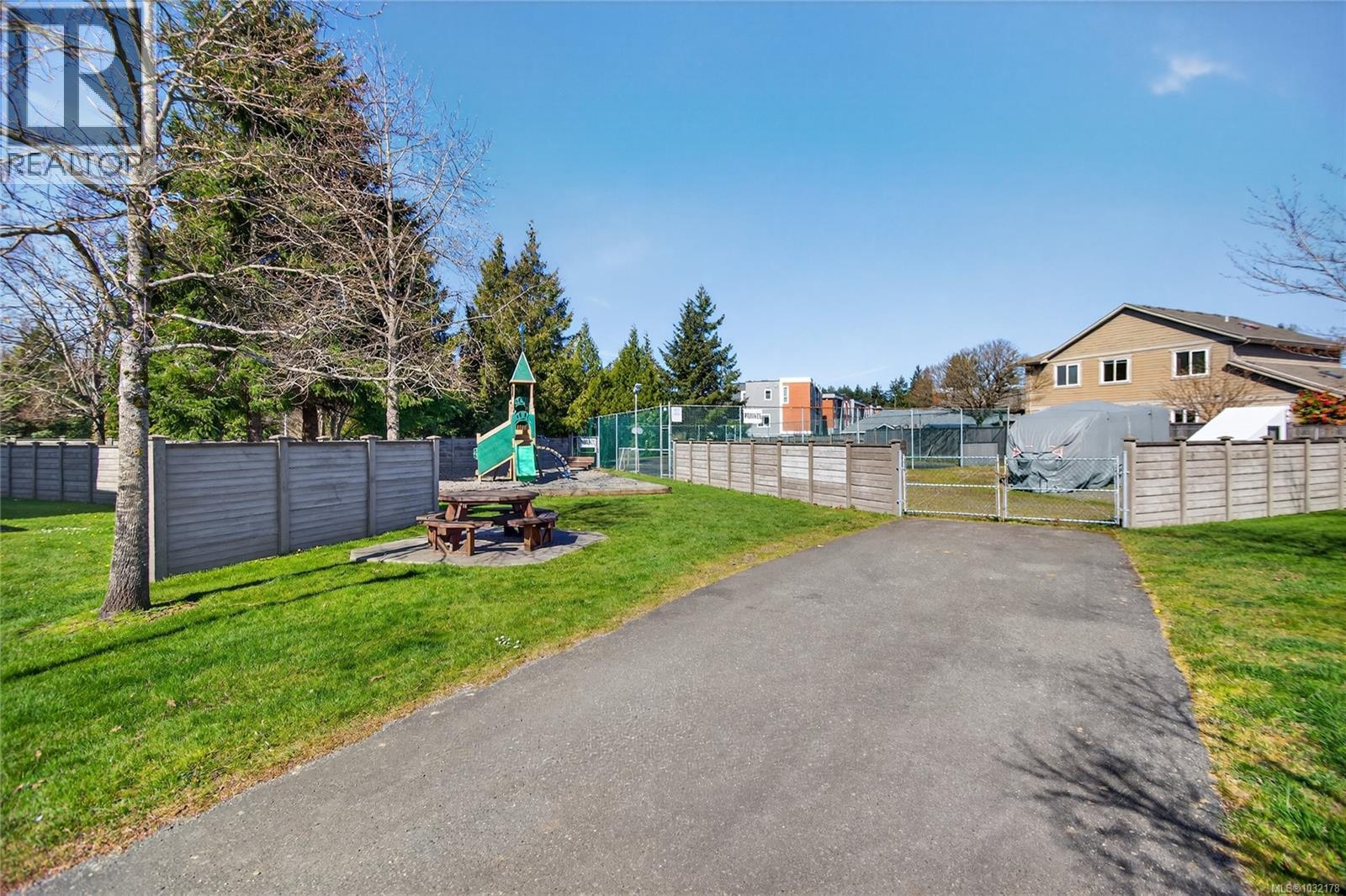 #12 717 ASPEN RD - 14