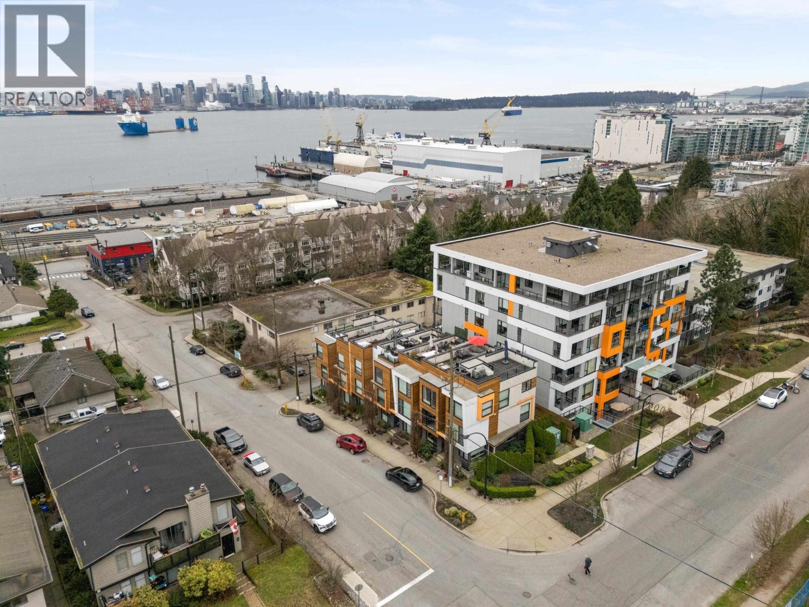 147 ST. PATRICKS AVENUE, North Vancouver