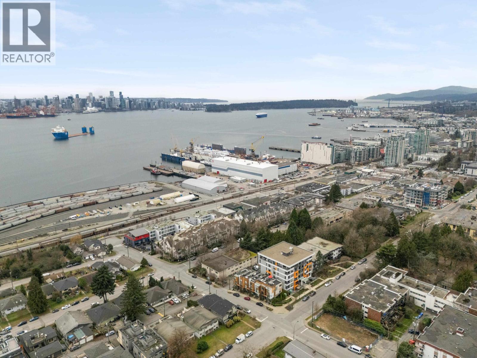 147 ST. PATRICKS AVENUE, North Vancouver