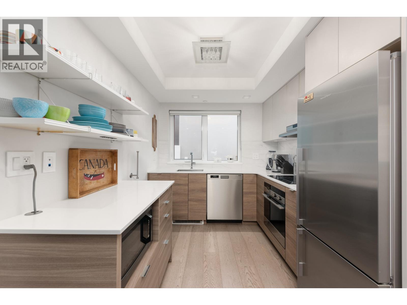 147 ST. PATRICKS AVENUE, North Vancouver