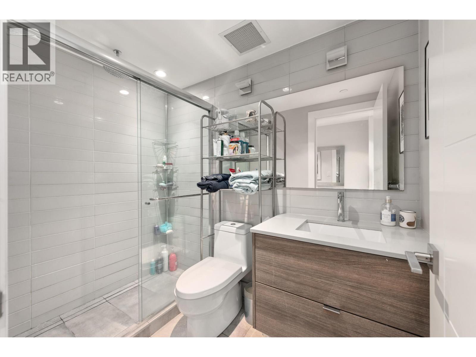 147 ST. PATRICKS AVENUE, North Vancouver