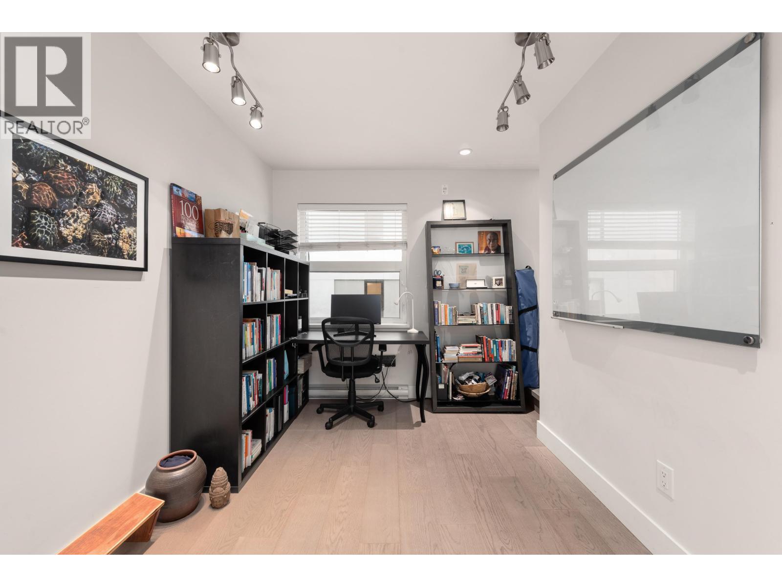 147 ST. PATRICKS AVENUE, North Vancouver