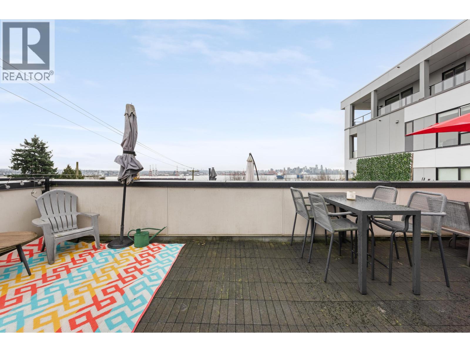 147 ST. PATRICKS AVENUE, North Vancouver