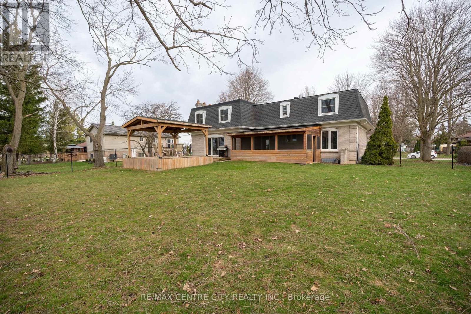 272 COAD STREET Property Photo