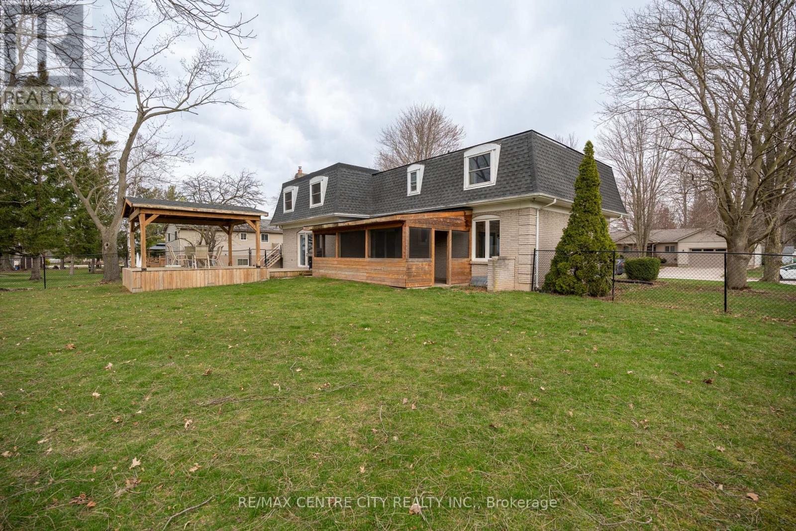 272 COAD STREET Property Photo