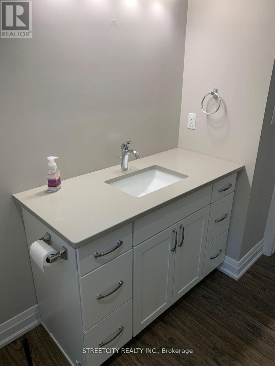 4 - 1868 L\\LONGWOODS ROAD Property Photo