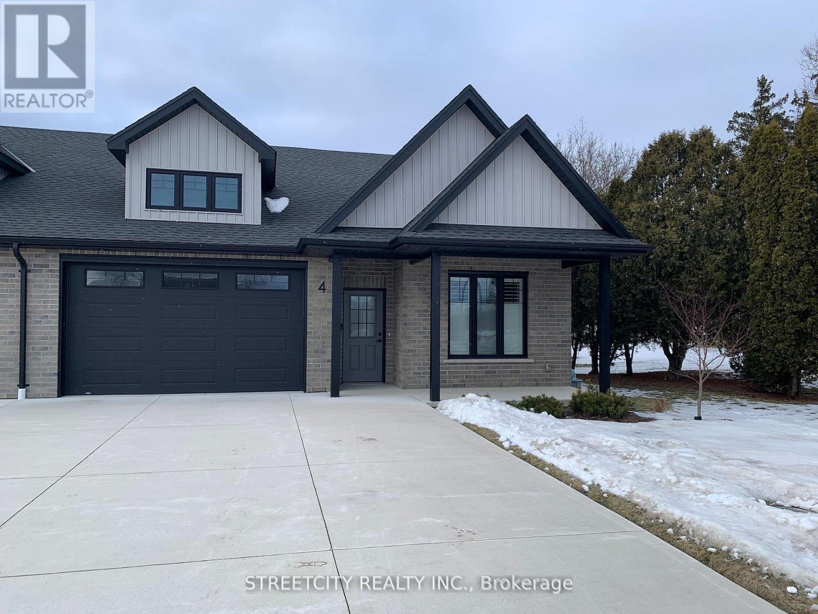 4 - 1868 L\\LONGWOODS ROAD Property Photo