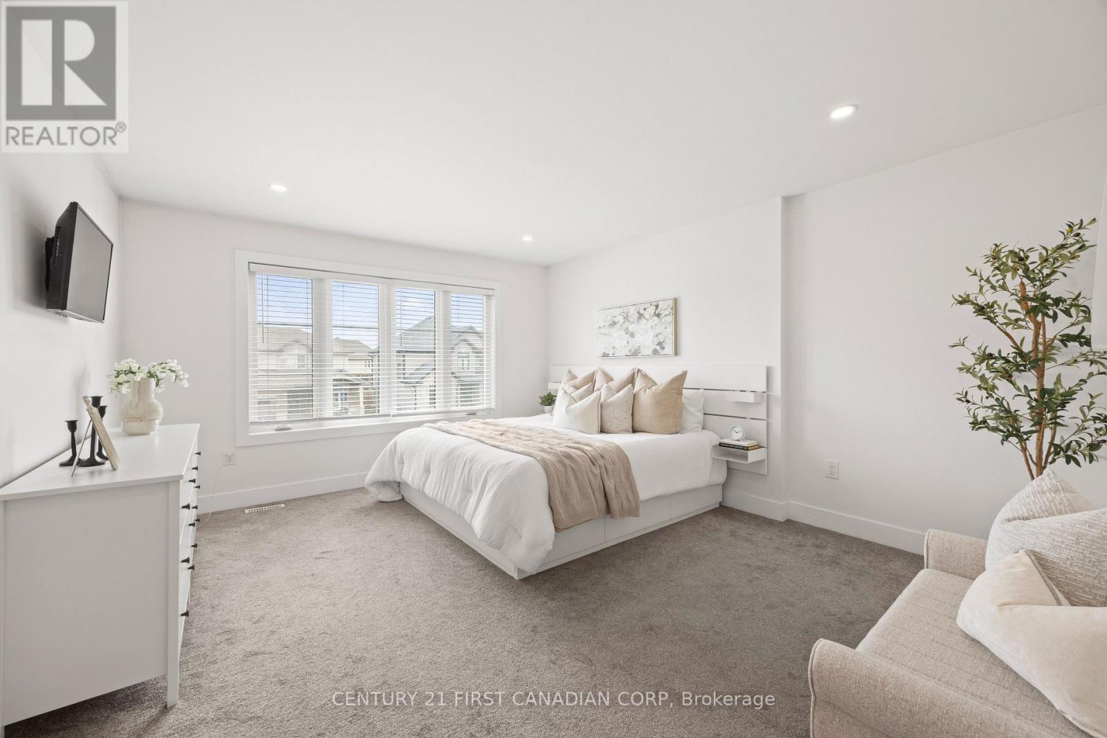 10 BEATY LANE Property Photo