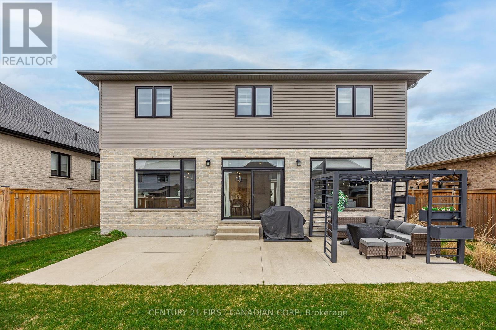 10 BEATY LANE Property Photo