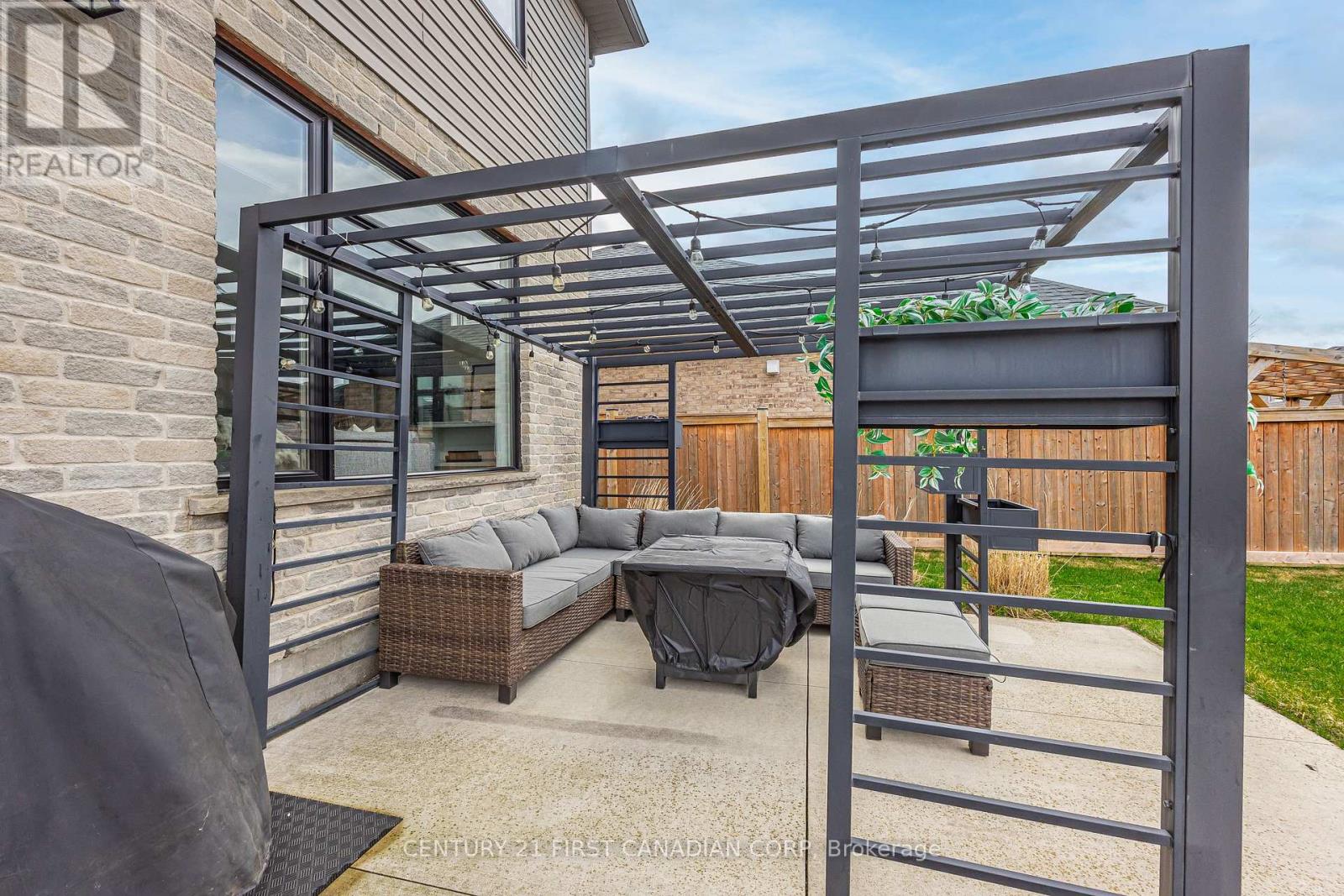 10 BEATY LANE Property Photo