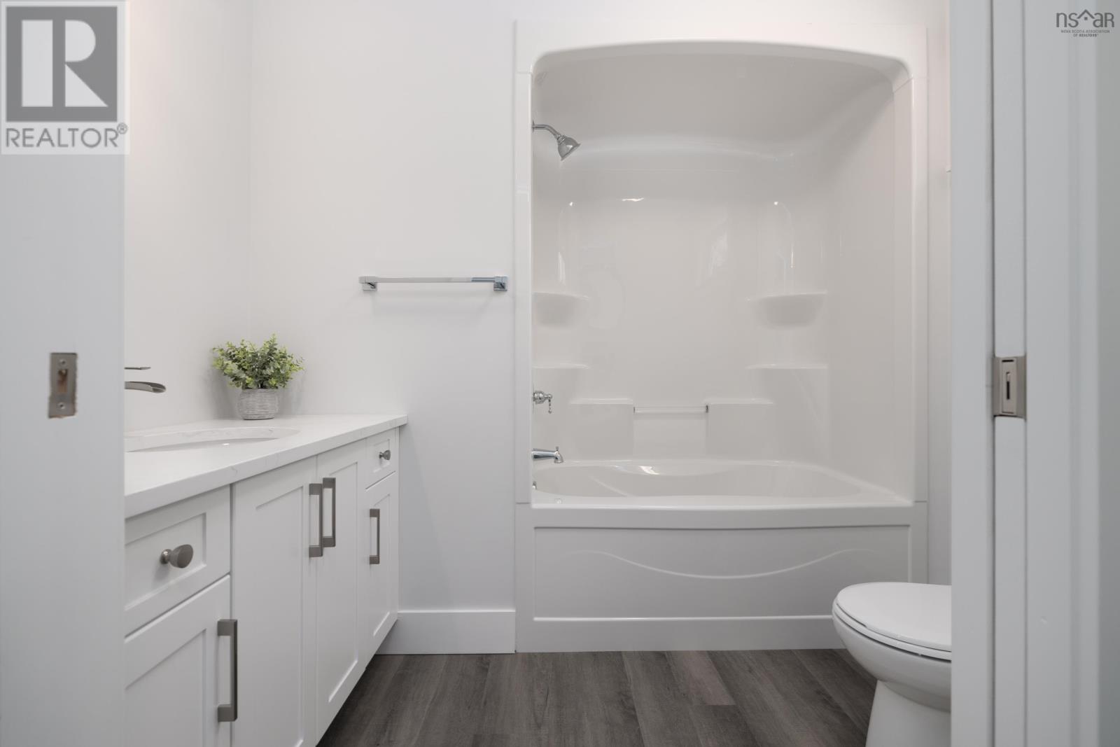 Property 16 of 24 of 47 Theresa Court