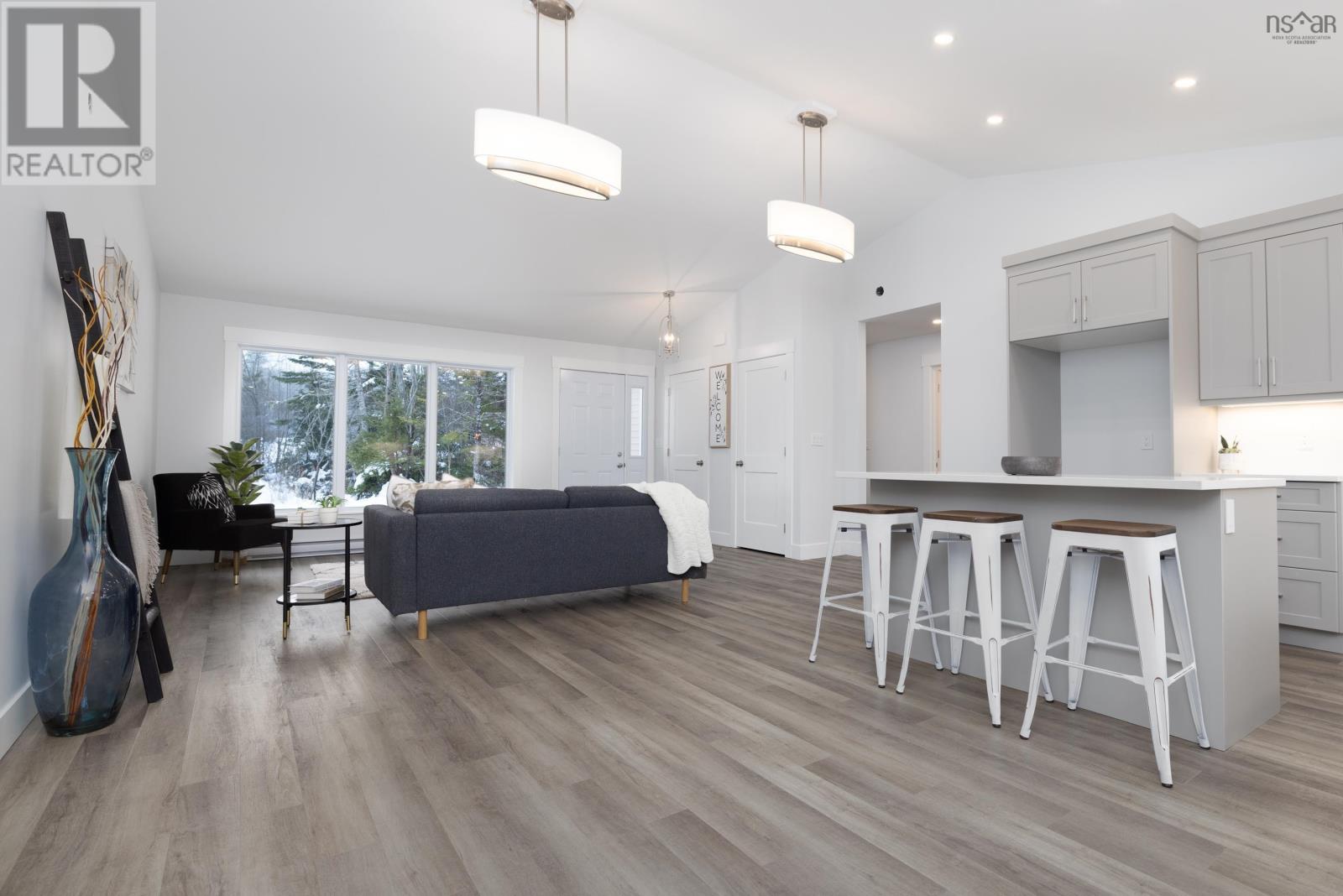 47 THERESA COURT - 5
