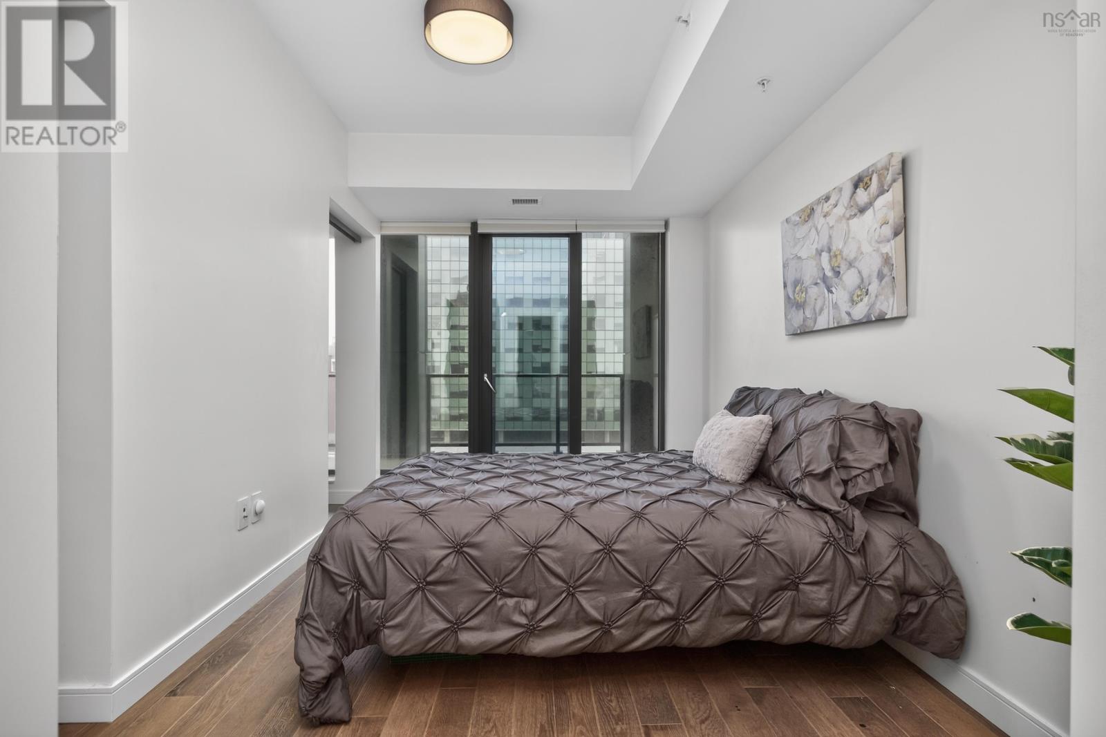 Property 13 of 51 of 1601 1650 Granville Street