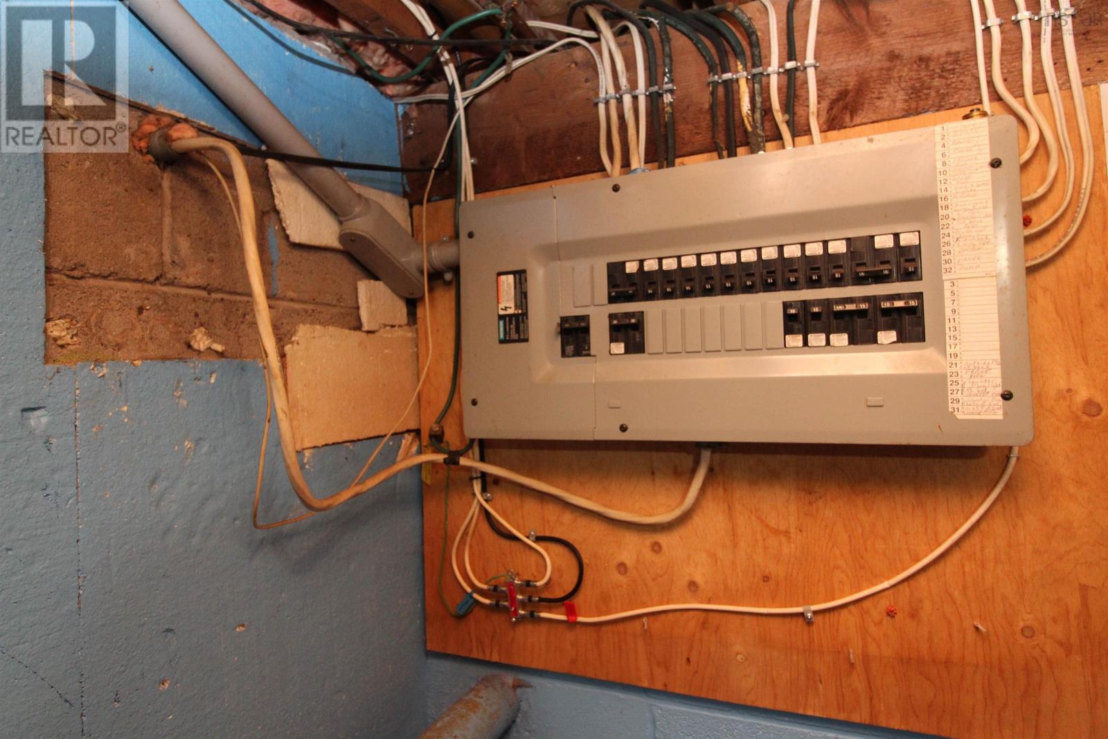 Property 31 of 33 of 23 Kent Road