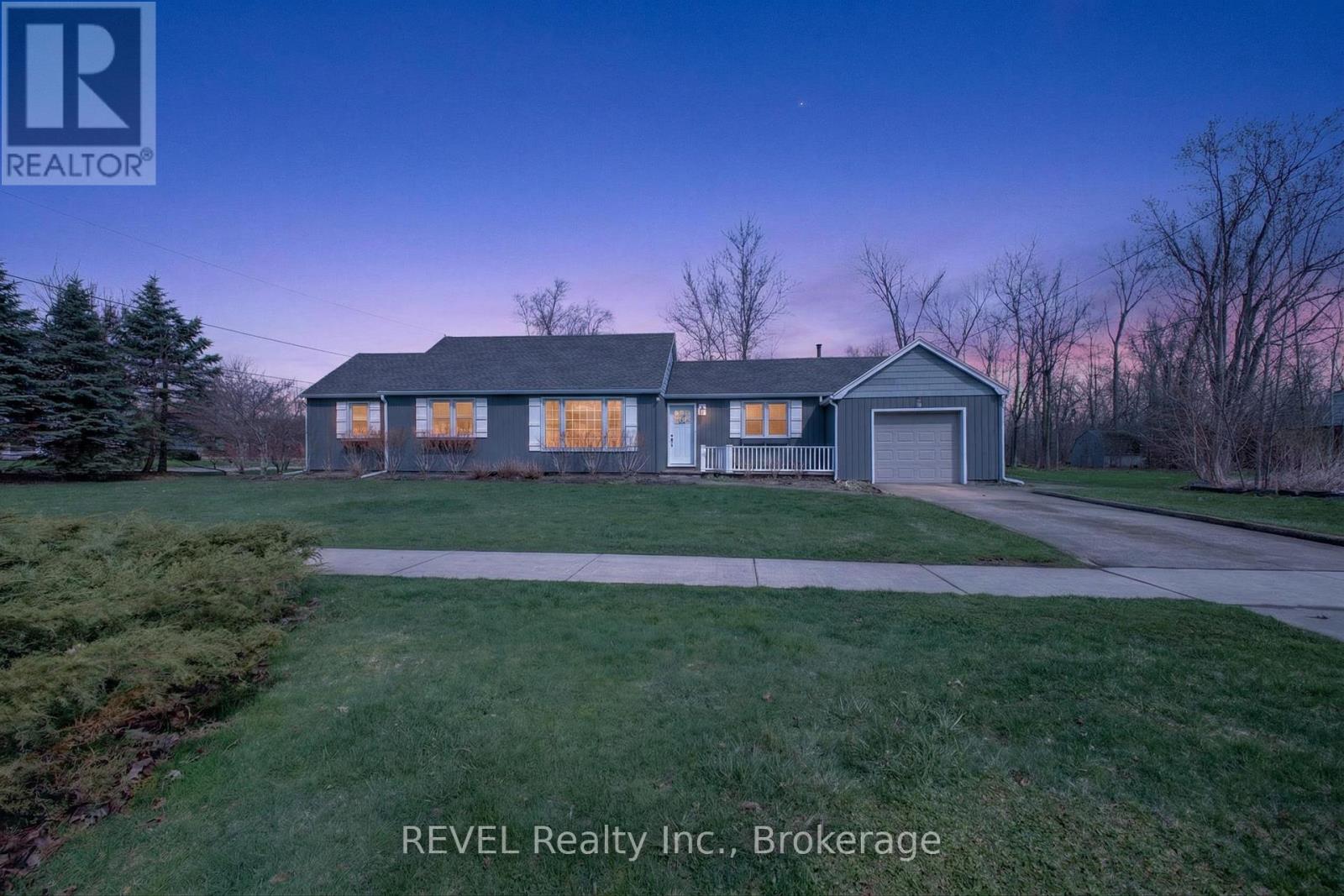 1258 PHILLIPS STREET - 2