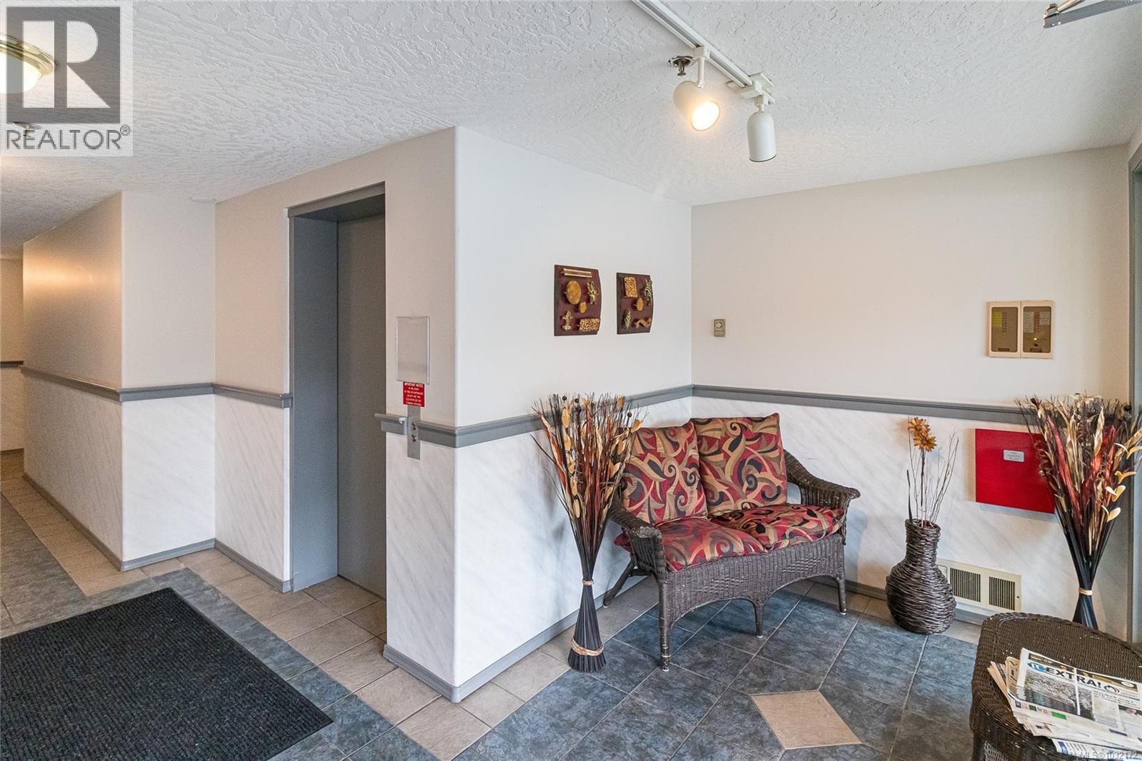 #309 3009 BRITTANY DR - Image 3