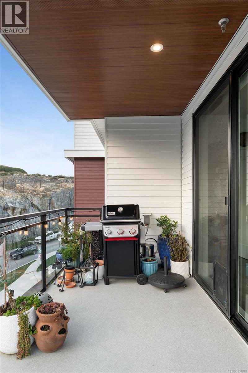 #402 1110 SAMAR CRES - 24