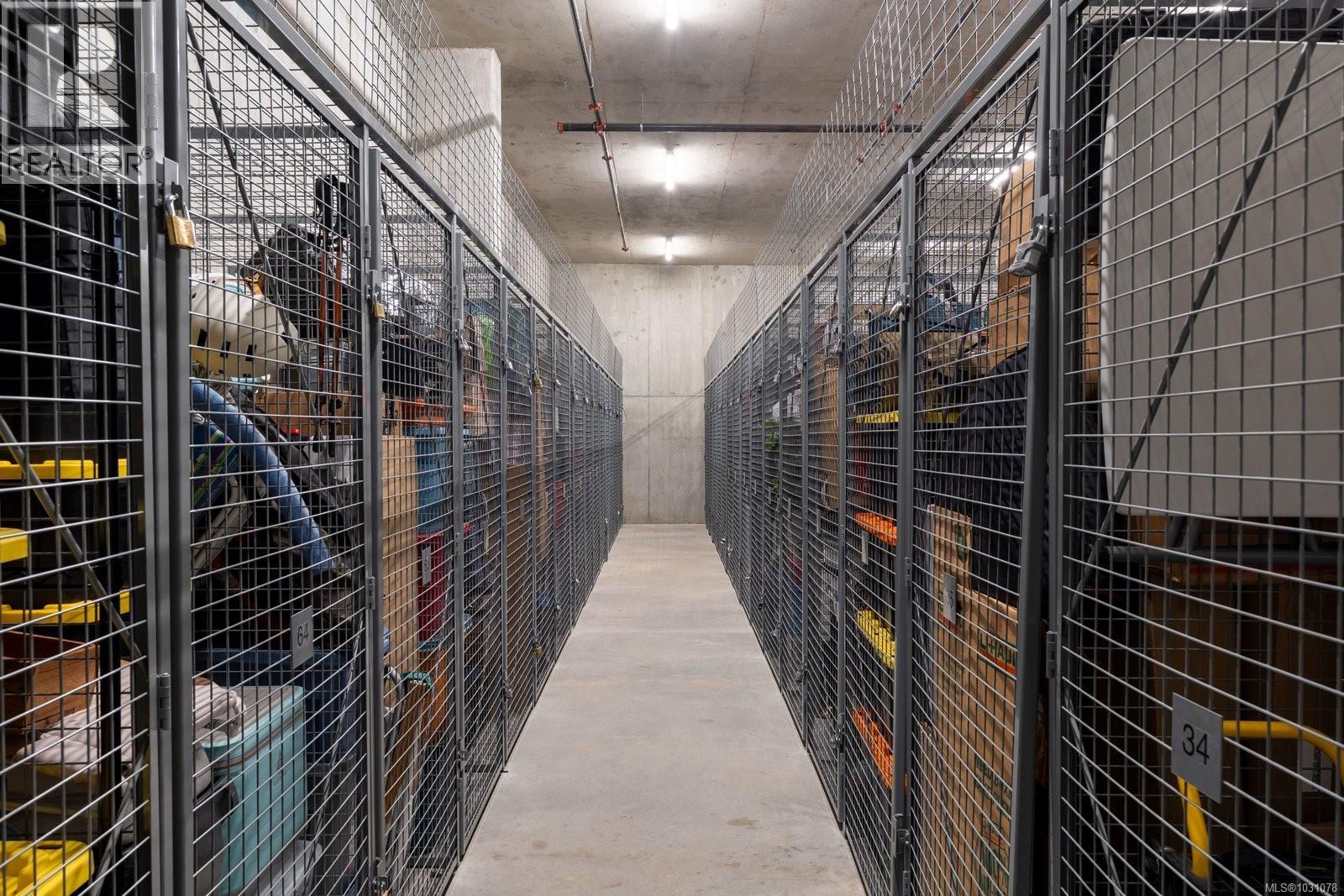 #402 1110 SAMAR CRES - 32