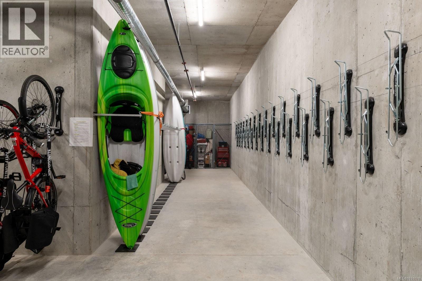 #402 1110 SAMAR CRES - 34