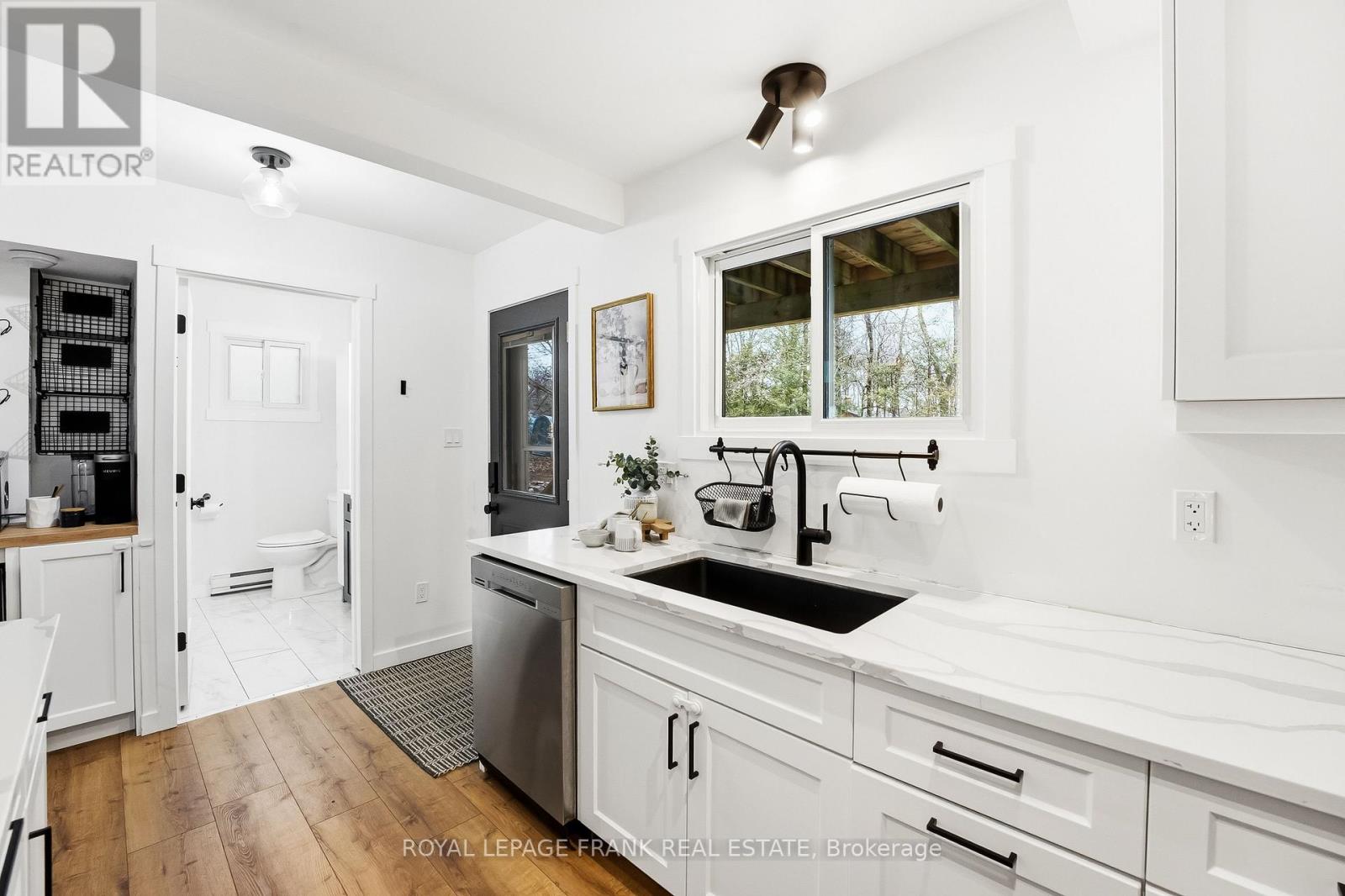 12 SHELLEY DRIVE - 22