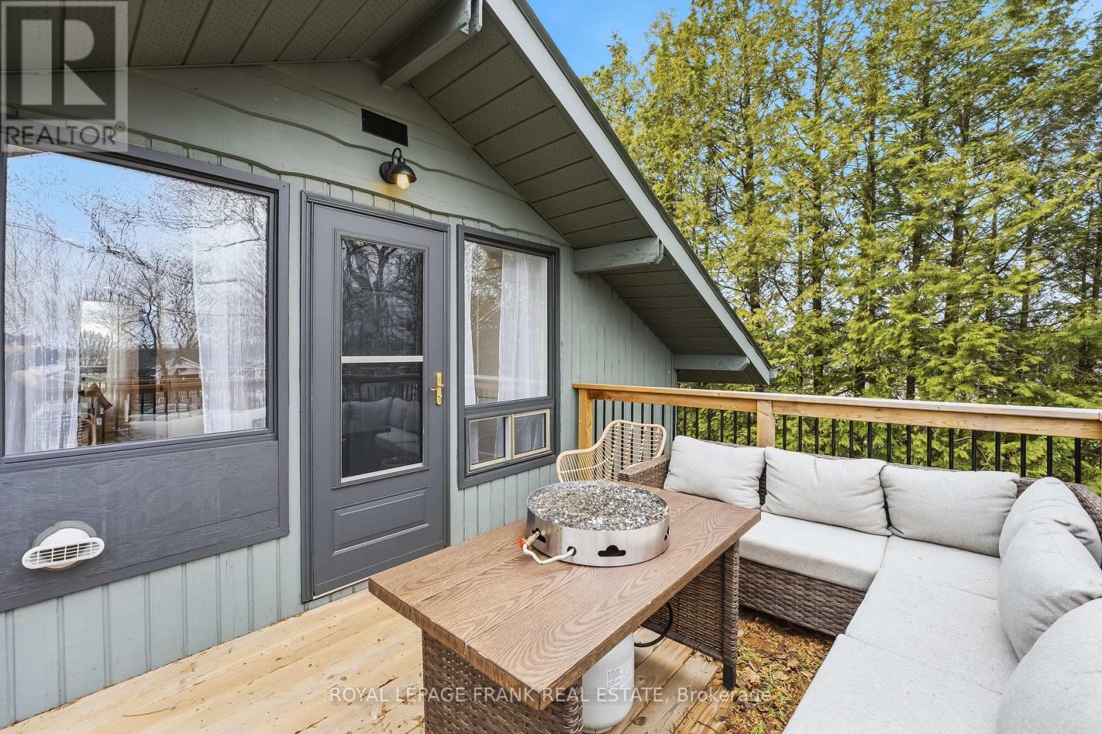 12 SHELLEY DRIVE - 35
