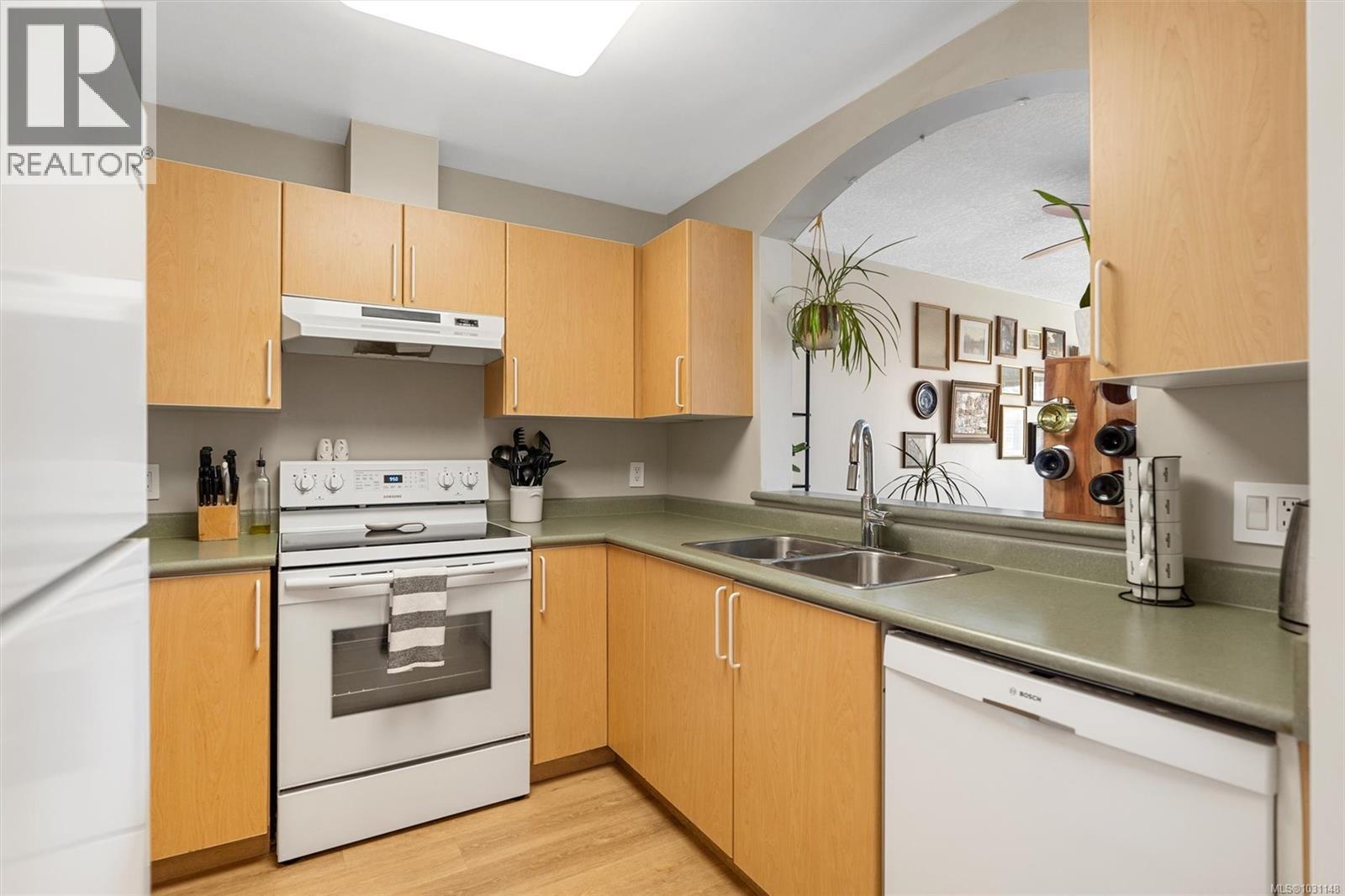 #210 799 BLACKBERRY RD - 7