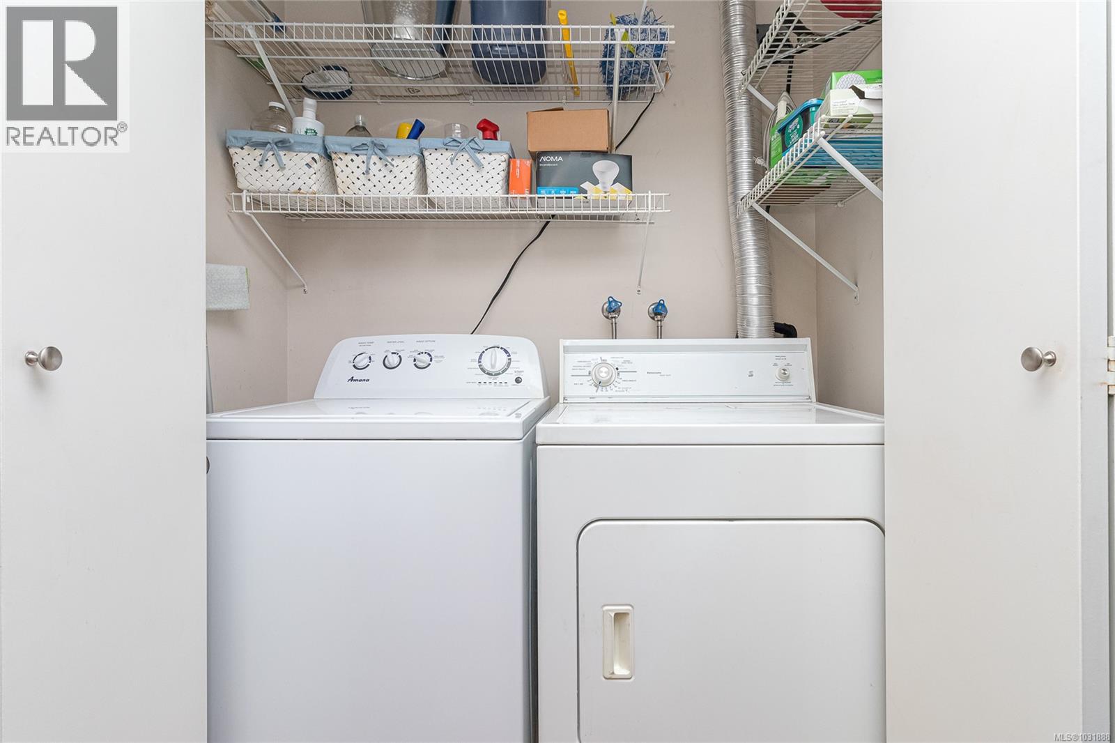 #304 2511 QUADRA ST - 10