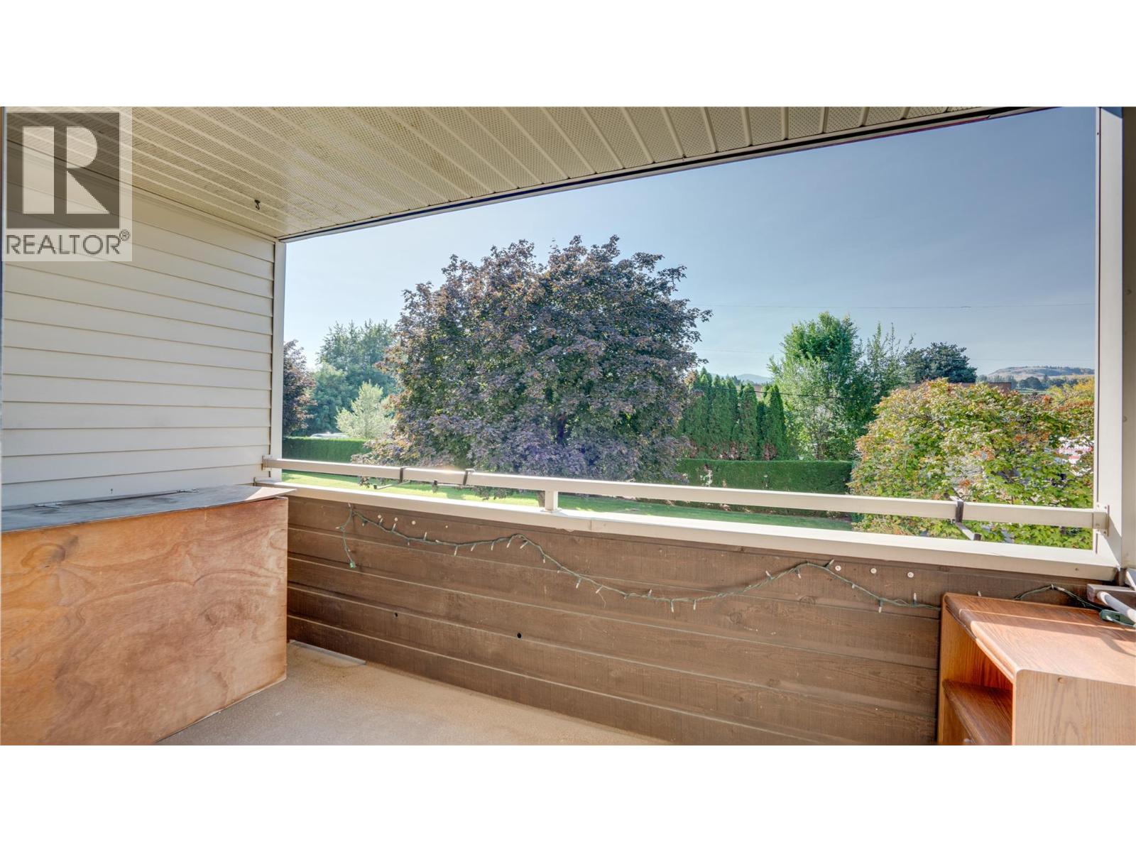 #105 3608 27 Avenue - 23