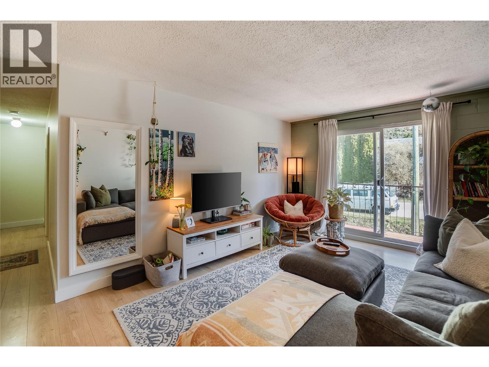 #402 191 TREVOR STREET - 6