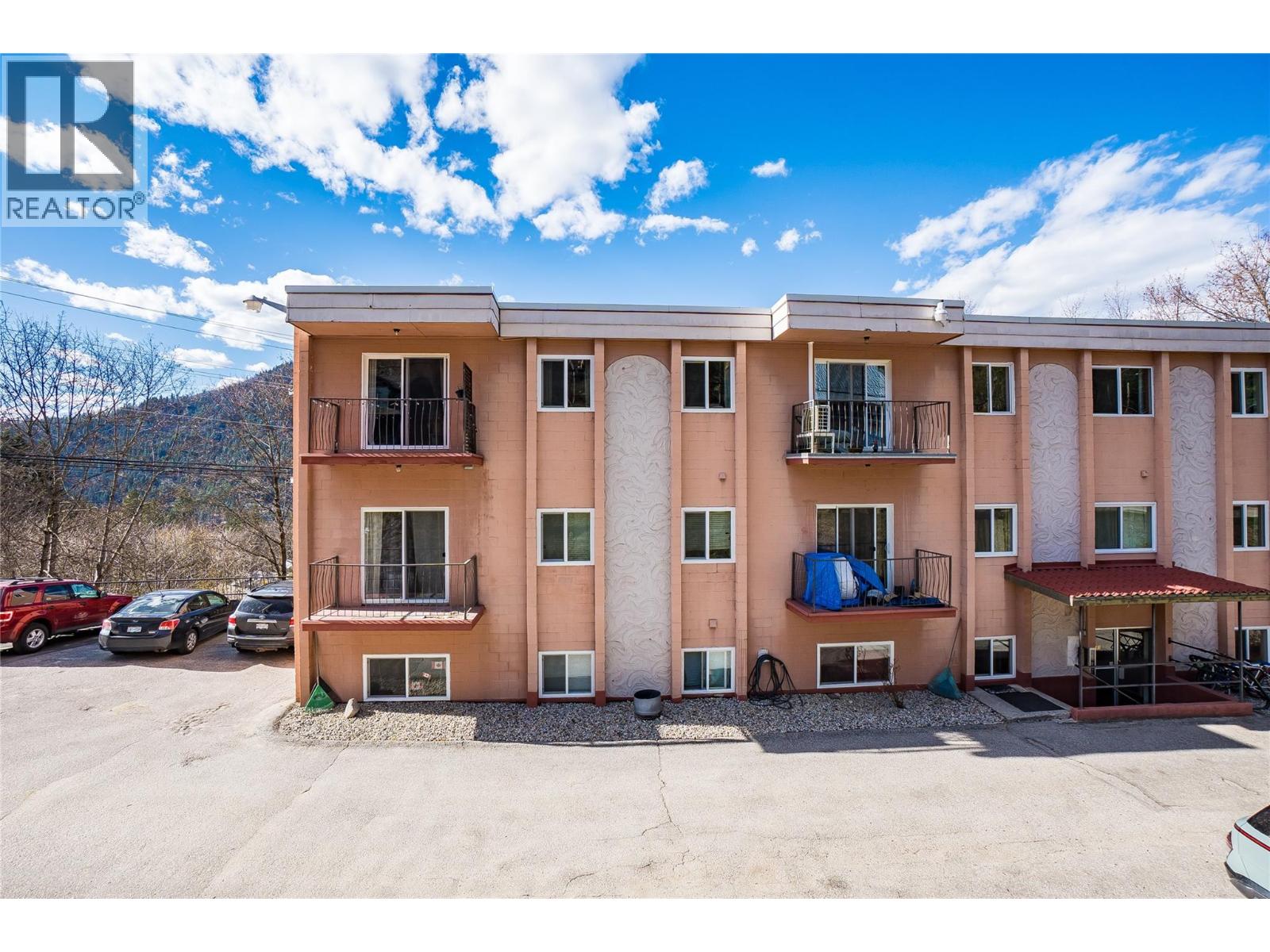 #402 191 TREVOR STREET - Image 2