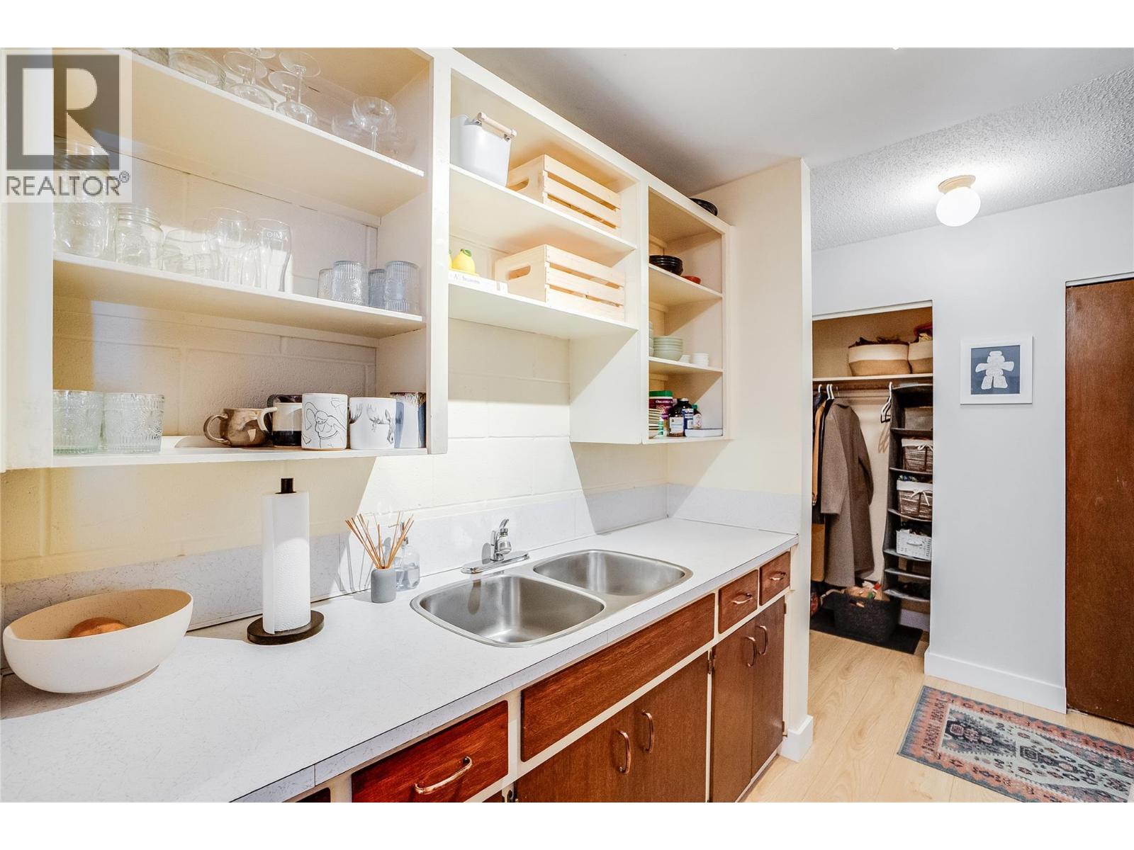 #402 191 TREVOR STREET - 13