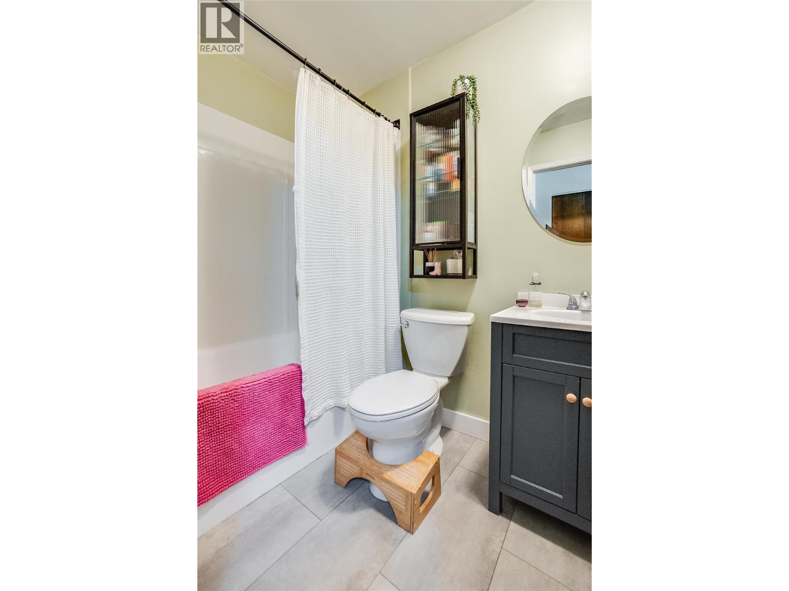 #402 191 TREVOR STREET - 32