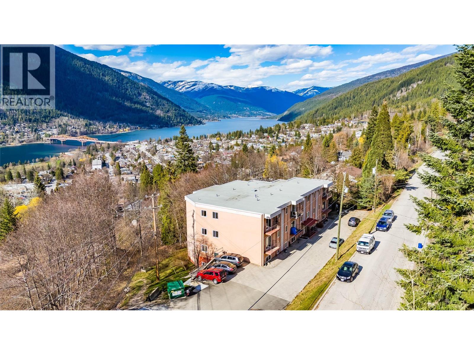 #402 191 TREVOR STREET - 38