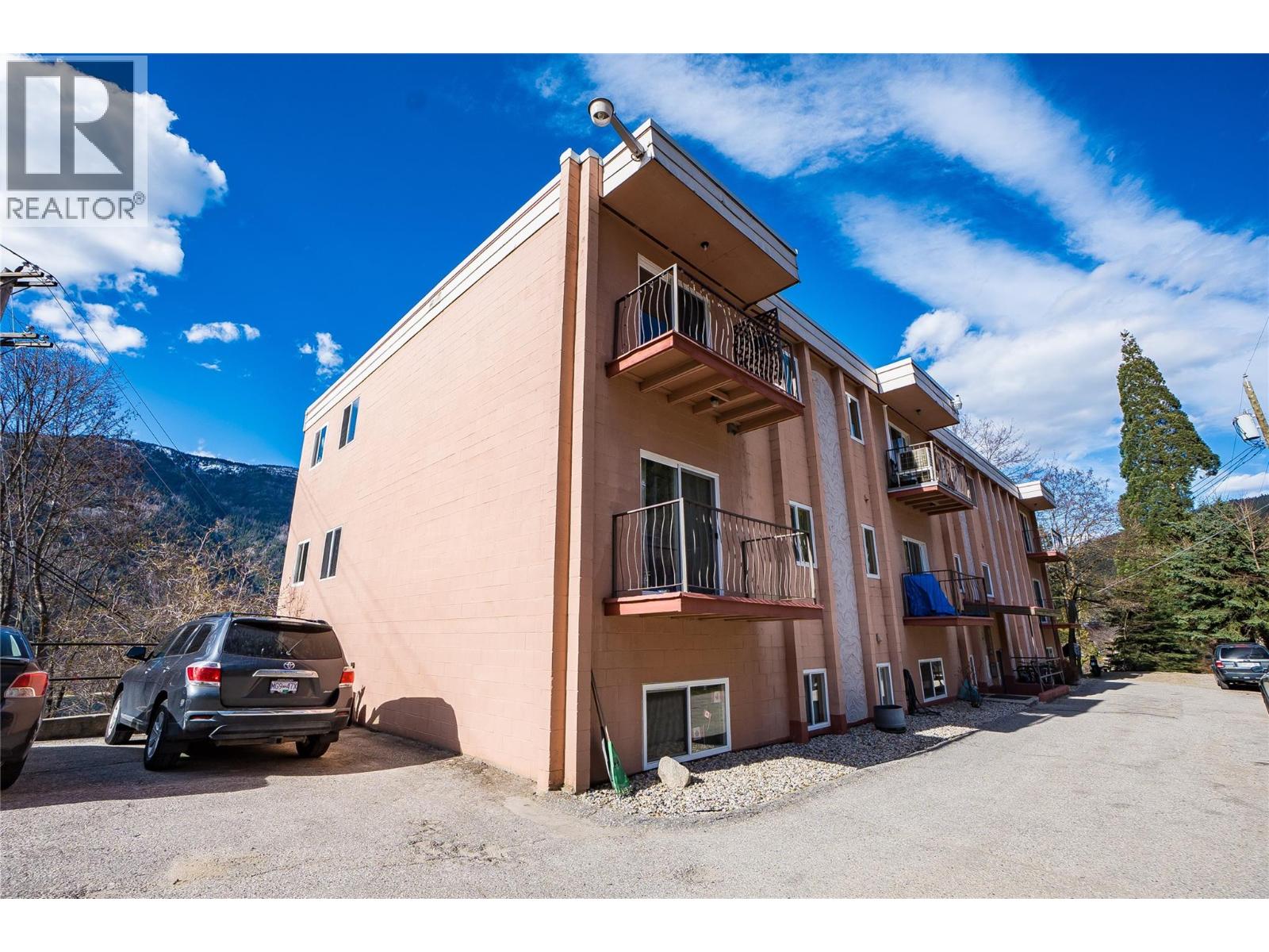 #402 191 TREVOR STREET - 35