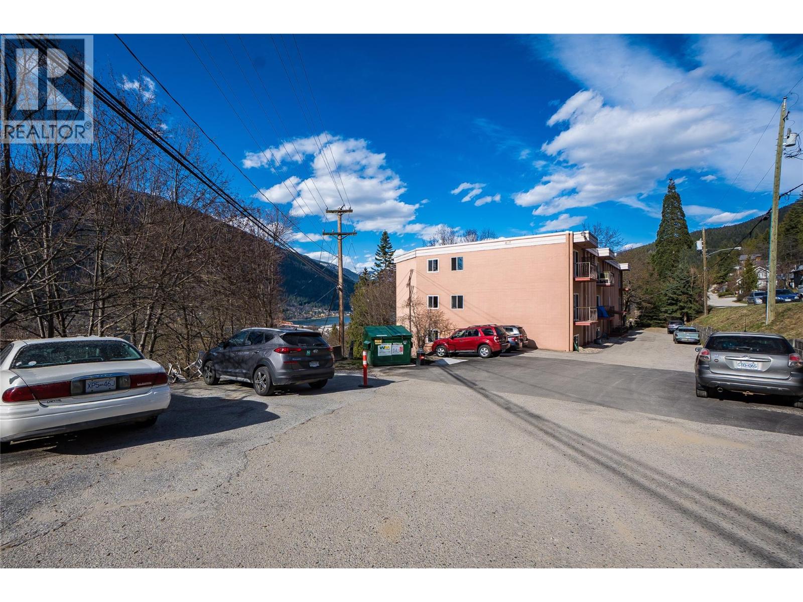 #402 191 TREVOR STREET - 40