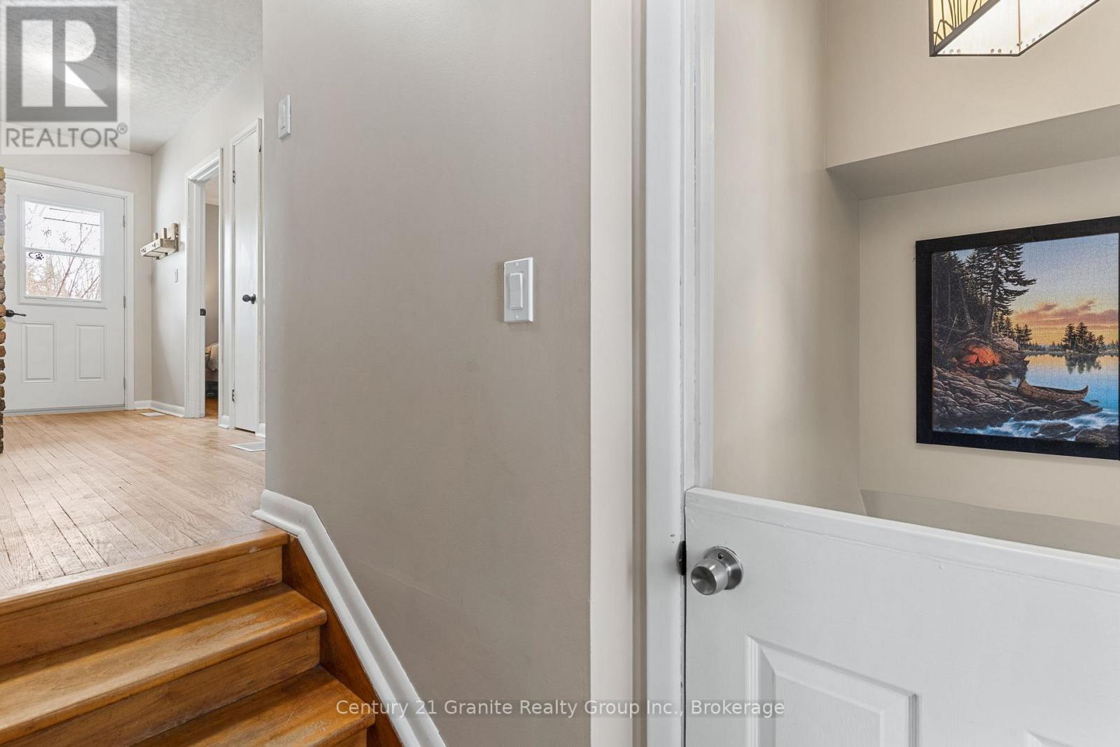 1523 COUNTY ROAD 21 ROAD - 32