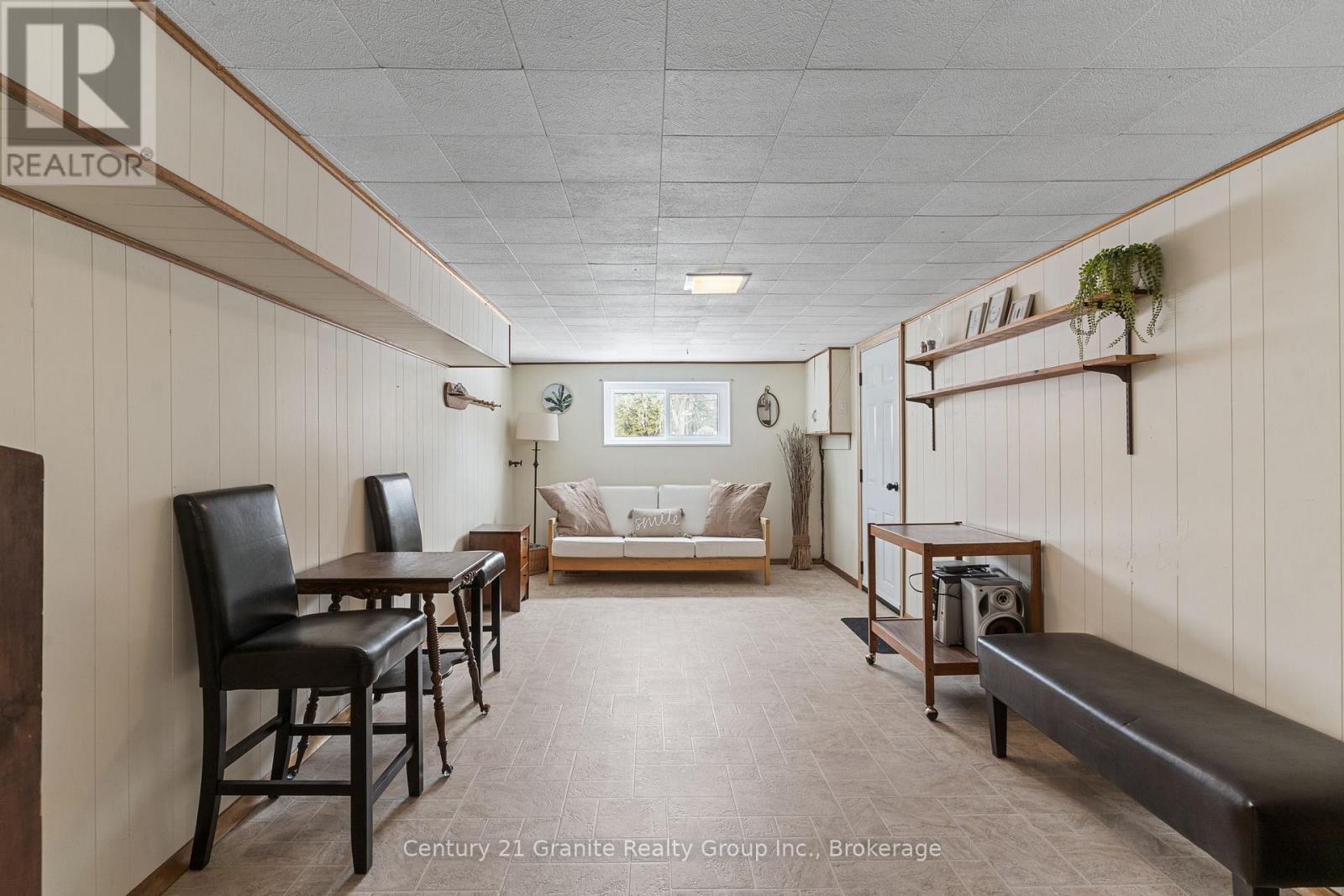 1523 COUNTY ROAD 21 ROAD - 35