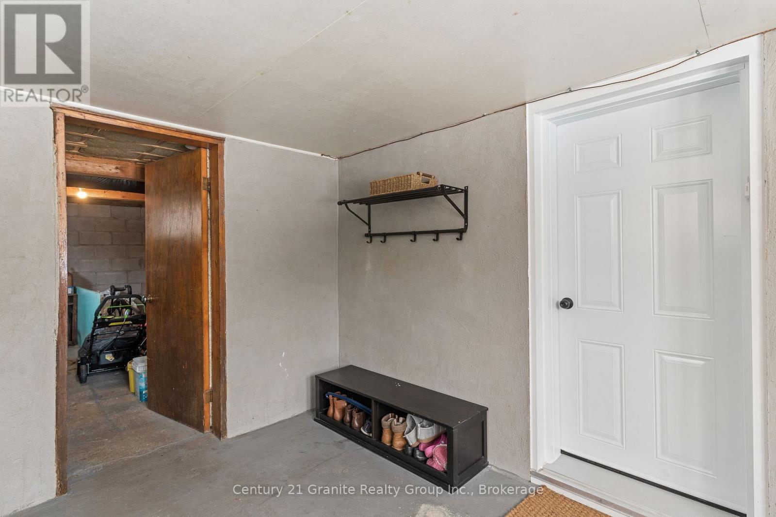 1523 COUNTY ROAD 21 ROAD - 45